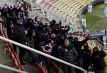 Силекс „гази“ на терен, „Кратери“ на трибините