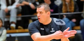 Јосифов во деби-сезоната на клупата на Валдфиртел влезе во полуфиналето на плеј-офот