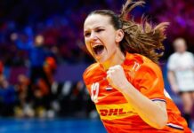 Холандија е третиот полуфиналист на СП за жени