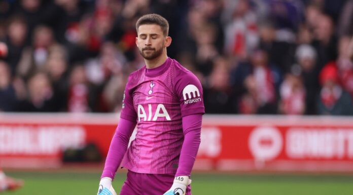 Интер тргнува по Викарио како замена за Зомер