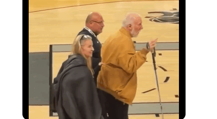 Видео кое буди емоции – се појави Грег Попович