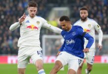 Евертон и Лидс го поделија пленот на „Хил Дикинсон“