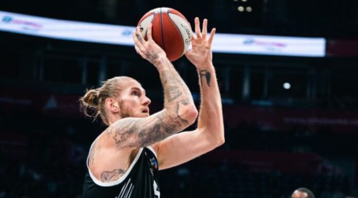 Кошаркари на Партизан заглавени во Дубаи