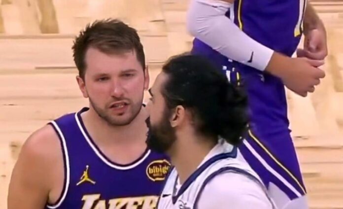 879ad4fe-875b-496c-aeeb-aa39b8f1b0fe