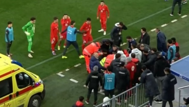 Ужас во Осијек: За време на натпревар колабираше турскиот селектор, веднаш пренесен во болница!