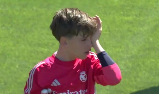 Синот на Касиљас во солзи, голманот на Барса го теши! (ВИДЕО)