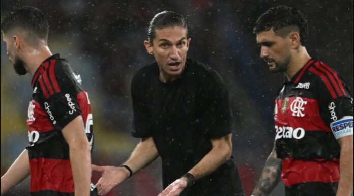 Им донесе четири големи трофеи, па му врачија отказ