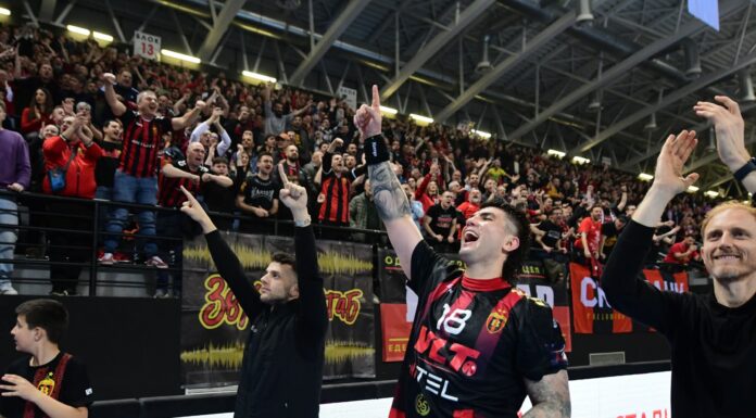 Вети и исполни, после долгата пауза се врати уште посилен: Обожавам да играм тука, во ваква атмосфера!