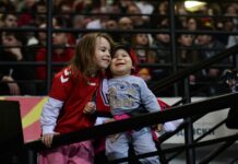 Вардар се сака од мали нозе, љубовта се пренесува од генерација на генерација (ФОТО НА ДЕНОТ)