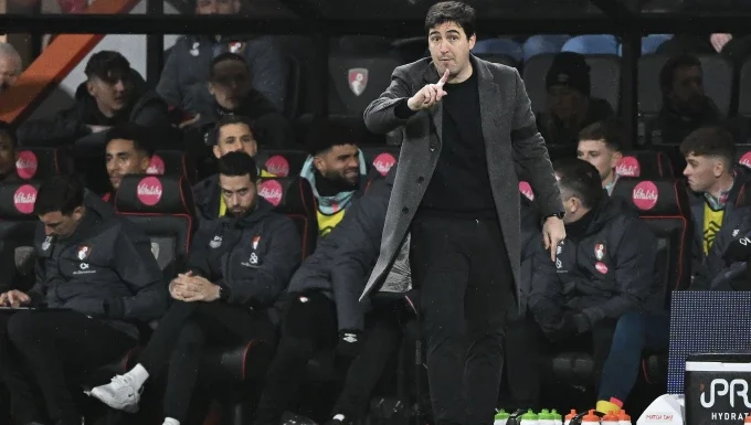 Ираола нема повеќе да биде менаџер на Борнмут