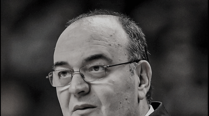 Кошаркарска Европа се простува од Дуле: Евролига со посебен статус за легендарниот Вујошевиќ!(ФОТО)