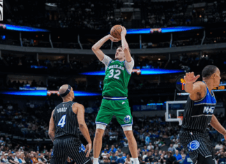 Чудесна партија на тинејџерот на Далас за историја (ВИДЕО)