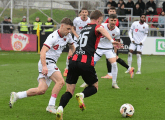 Вардар или Шкендија? Кој со кого до крајот, комплетен распоред во последните шест кола во битката за титулата!