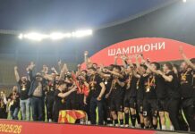 Вардар шампион: „Црвено-црните“ го кренаа шампионскиот пехар (ФОТО+ВИДЕО)