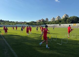Младата репрезентација ги стартуваше подготовките за дуелот со Бугарија