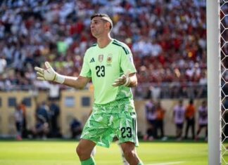 Емилијано Мартинез ќе биде новиот голман на Јувентус