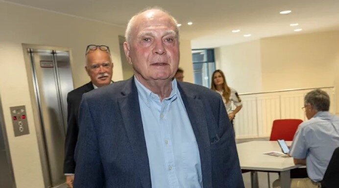 Ули Хенес повторно на суд: Соседот го тужи поради две засадени дрвја