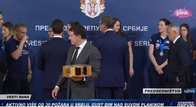 Гест за паметење: Никој досега не го понижил Вучиќ така како одбојкарките на Србија!(ВИДЕО)